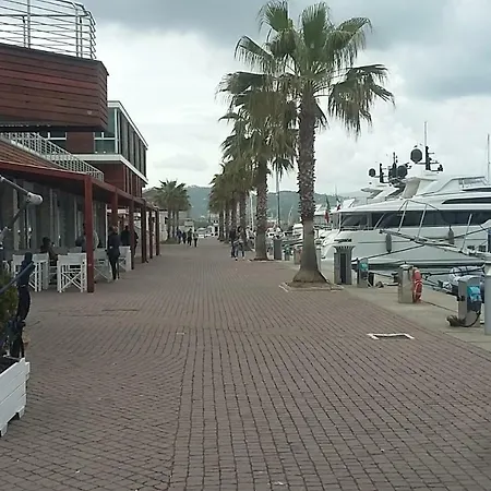 公寓 Il Golfo E I Limoni 斯培西亚