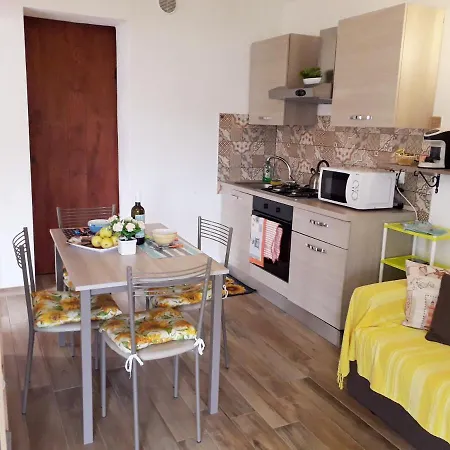 Il Golfo E I Limoni Apartment *